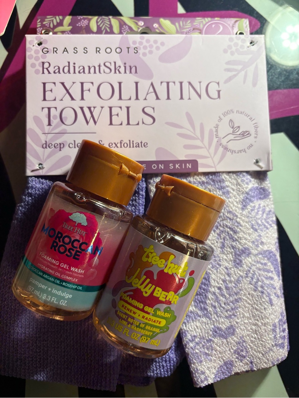 Exfoliating Towels & Shower Gel Bundle